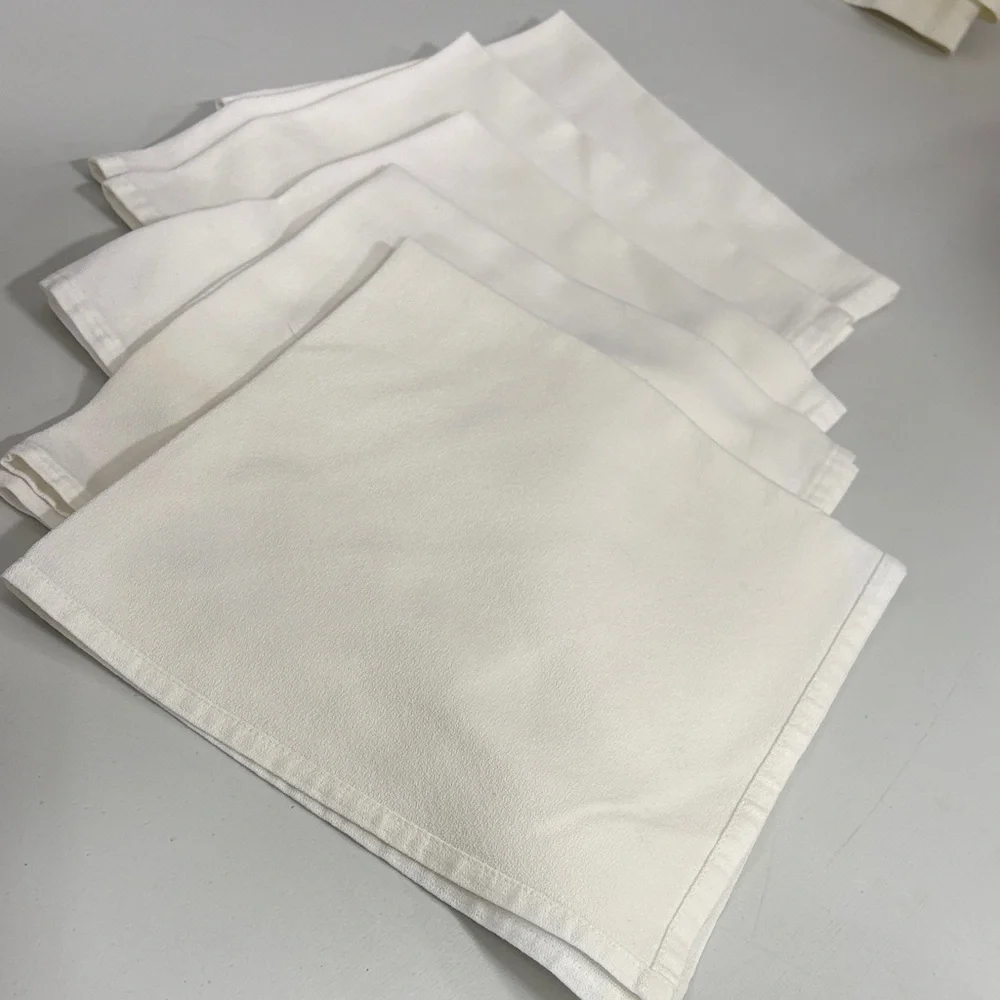 Set of White Cloth Napkins
